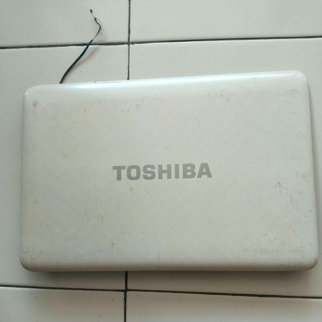 Cover Led Lcd Casing Layar Toshiba L740 L745 L745D Copotan