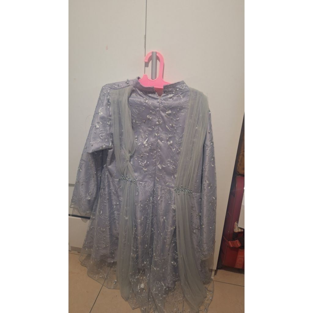 Preloved Kebaya Wisuda