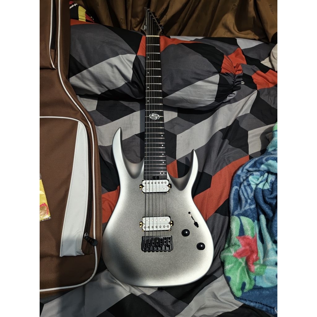 SQOE SEIB7S Gitar 7 String Satin Neon Silver Poplar Body Dual Humbucker