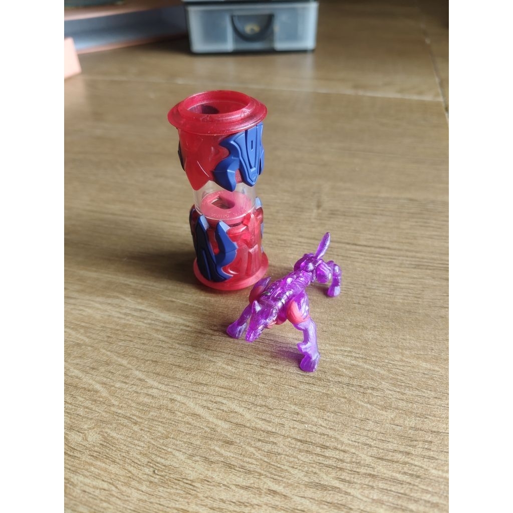 mainan monsuno Backslash shiny bakugan pokemon beyblade