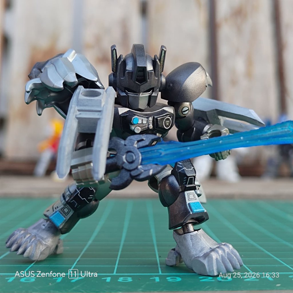 Optimus Lio Convoy Sword Transformers Defender