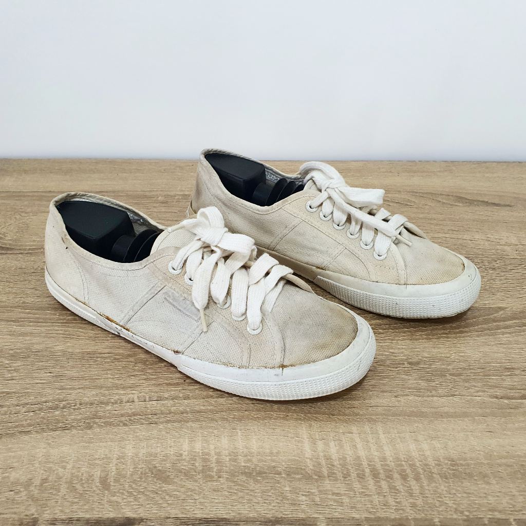 Sepatu Sneakers Superga Size 42 - Second (Pernah Pakai)