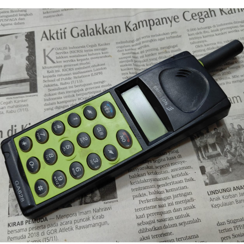 Hape Jadul Ericsson GA628 Minusan EMR008 Buat Bahan Koleksi Pajangan Kanibalan