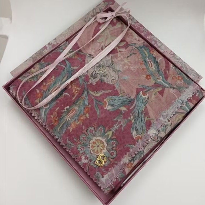 ButtonScraves Topkapi Voal Square - Raspberry - Preloved