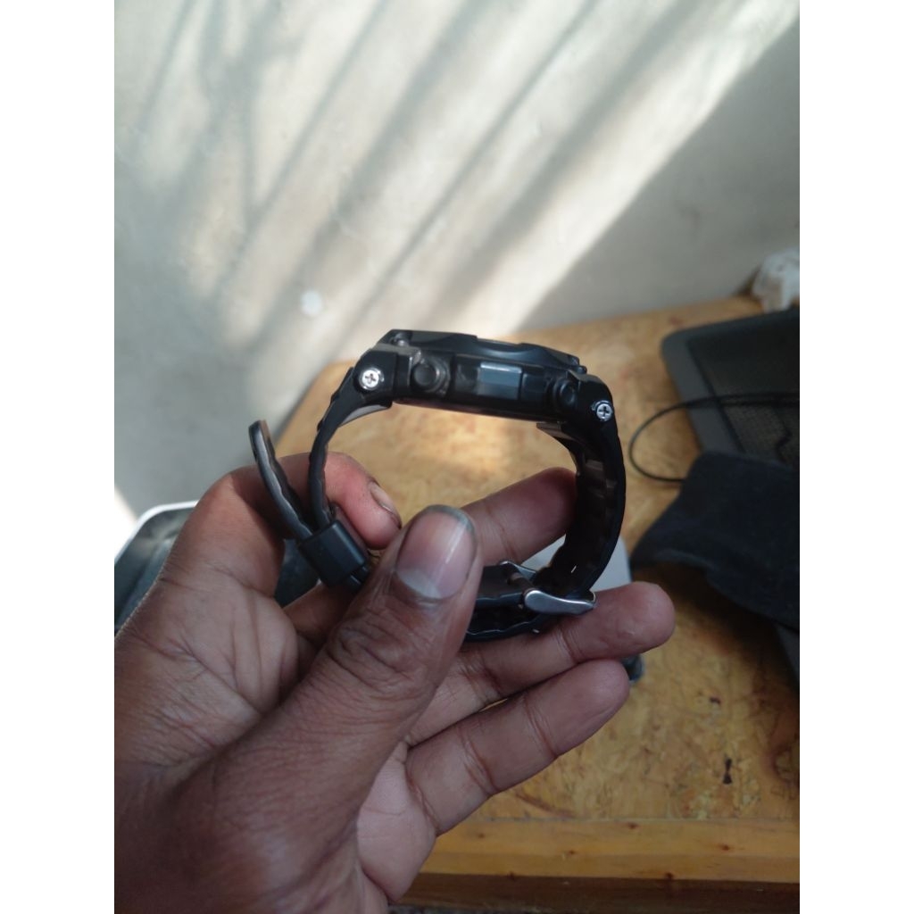 jam eiger lcd watch 1.0 second