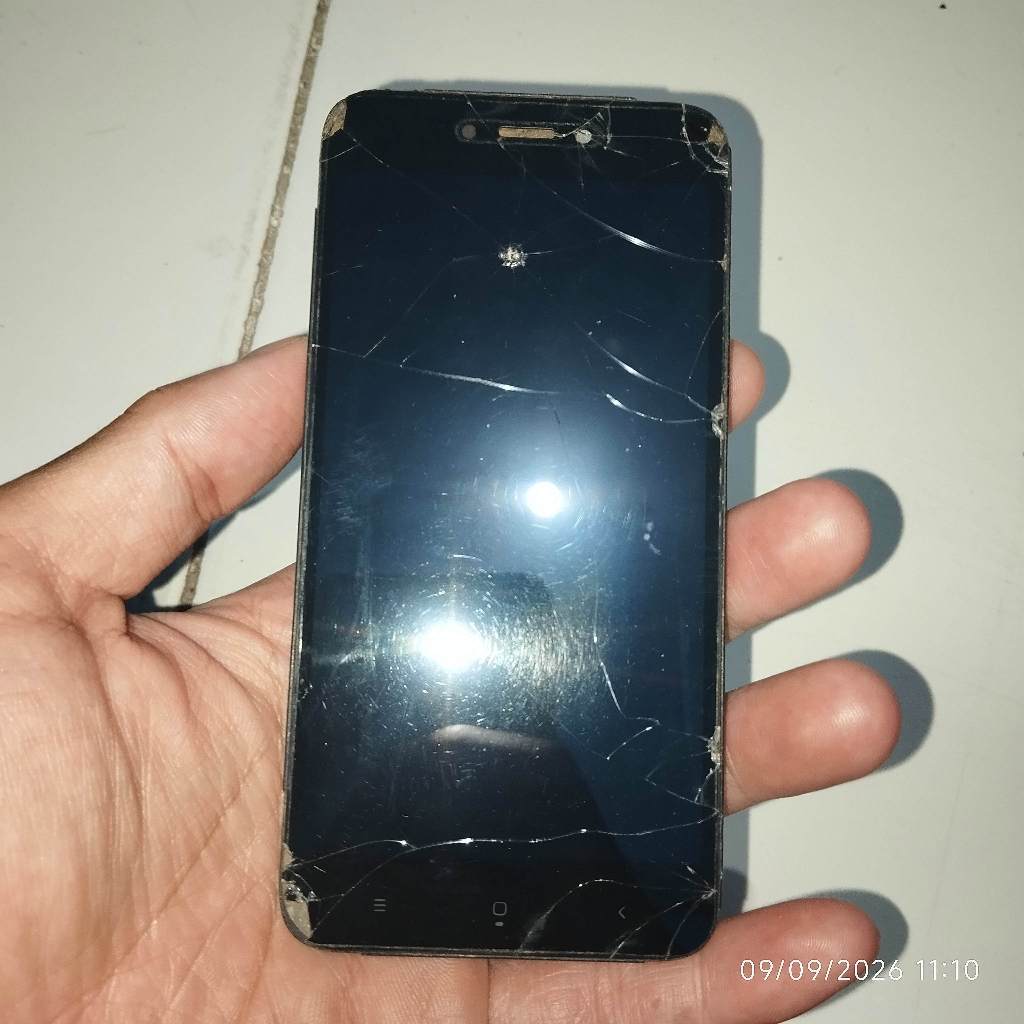 LCD Touchscreen Fram Redmi 5A Minus