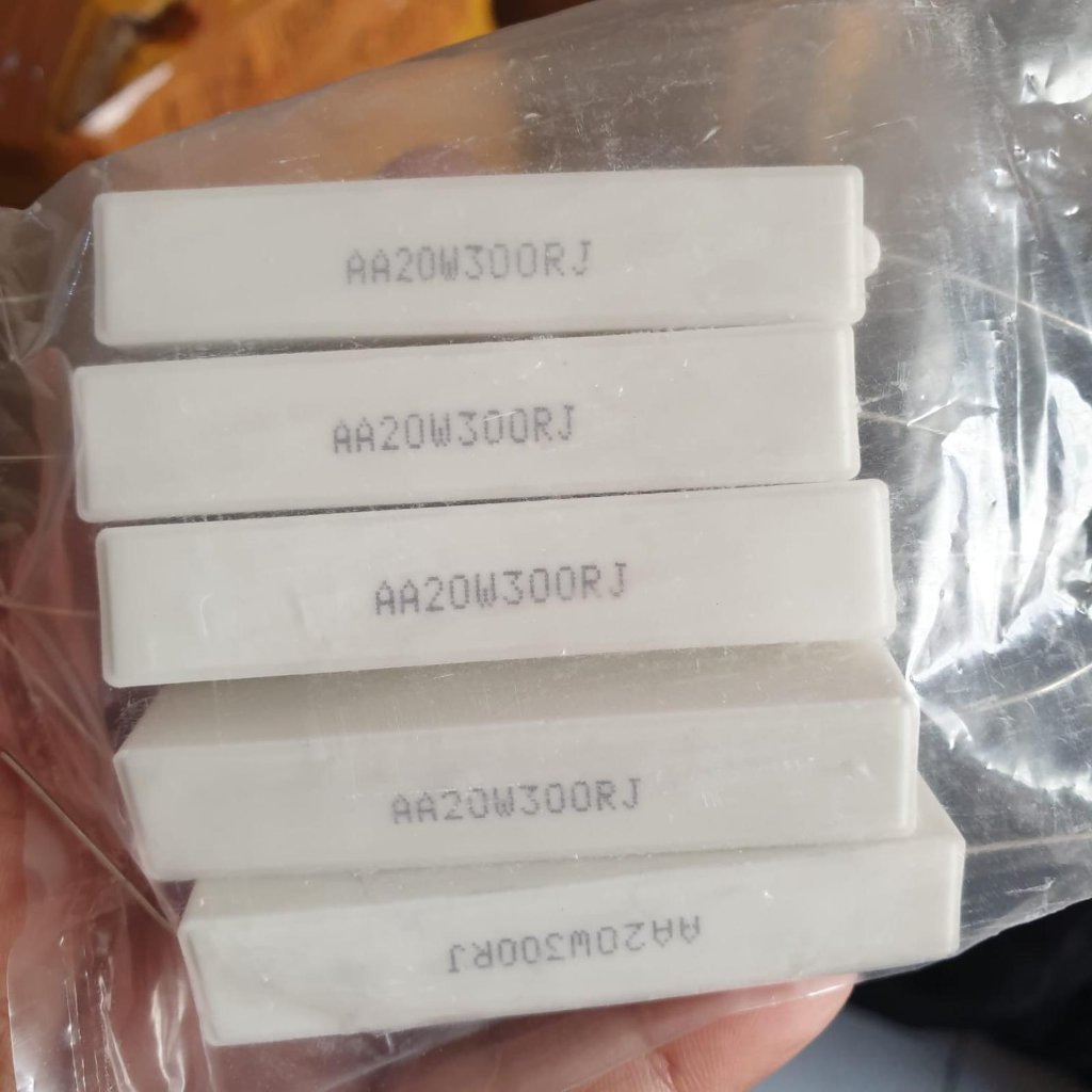 Resistor 20watt 300 OHM NO 1
