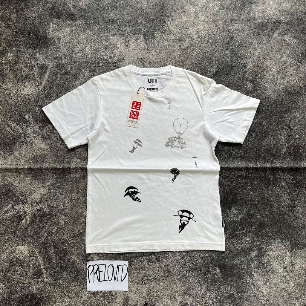 Tshirt Uniqlo UT x Fortnite Kaos Putih ukuran XS