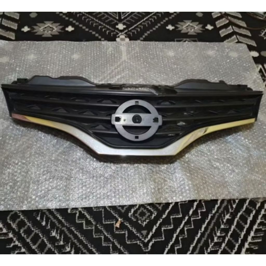 grill grille Nissan evalia original