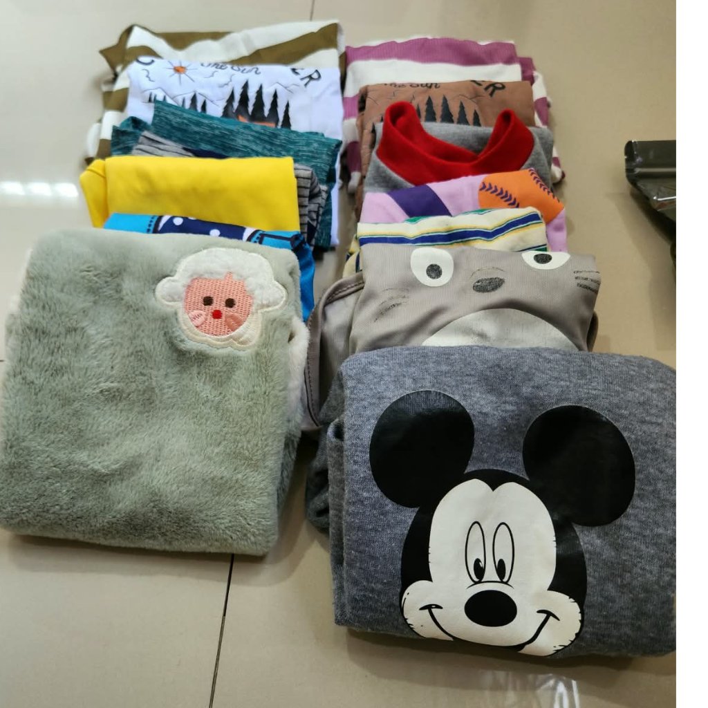Aneka Baju Anjing / Kucing Preloved