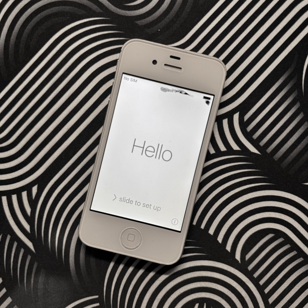 iPhone 4s 16GB Lock iCloud