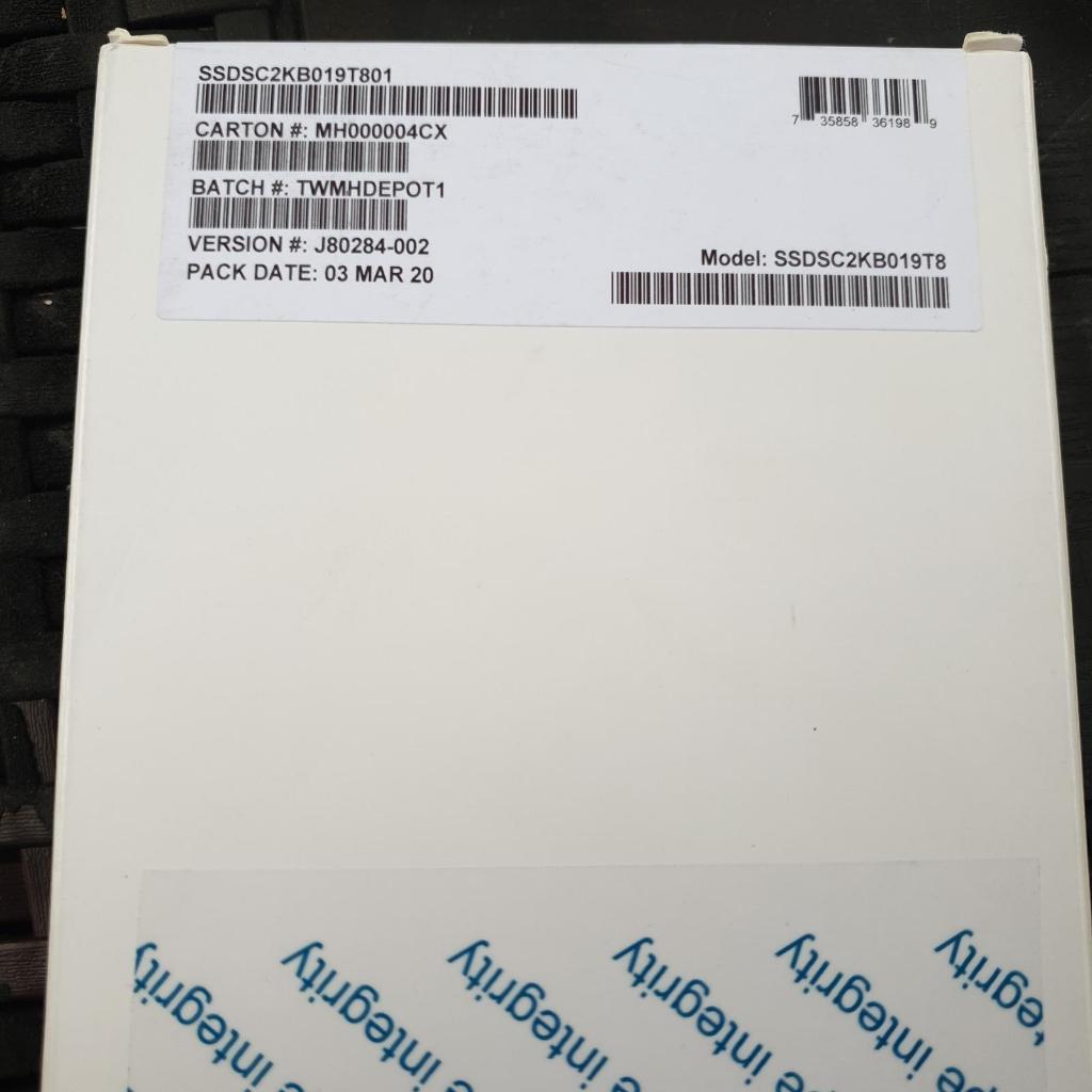 Intel SSD D3-S4510 Series 1.92TB, 2.5in SATA 6Gb/s, 3D2, TLC