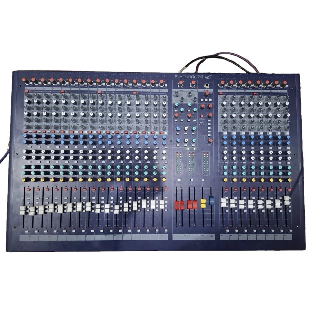 MIXER ADUIO SOUNDCRAFT LX7 24 CHANNEL Mixer Soundcraft LX7II 24CH