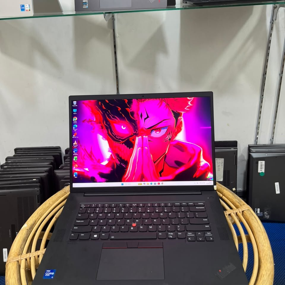 LENOVO THINKPAD P1 CORE I7 GEN11 32/512 LAYAR 15.6 INCH WQXGA VGA Nvidia RTX A2000