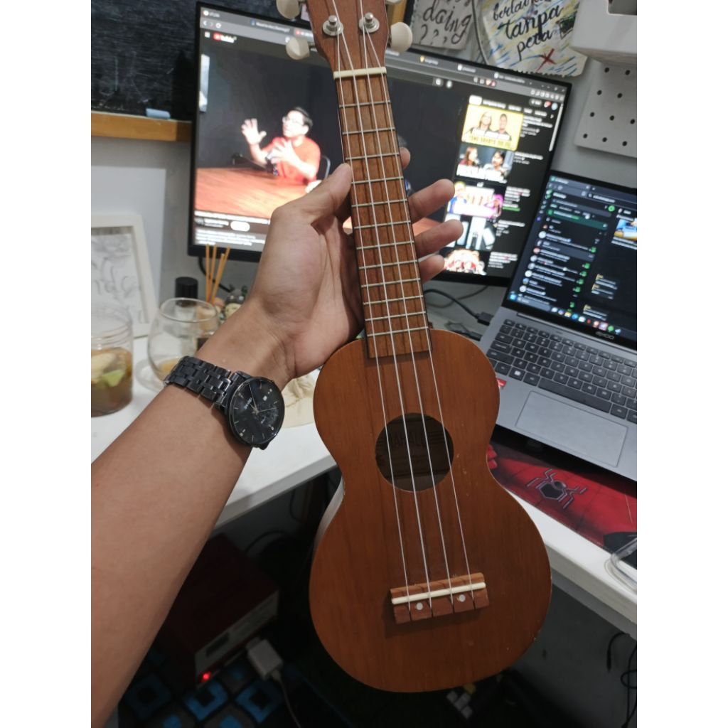Gitar ukulele mahalo preloved