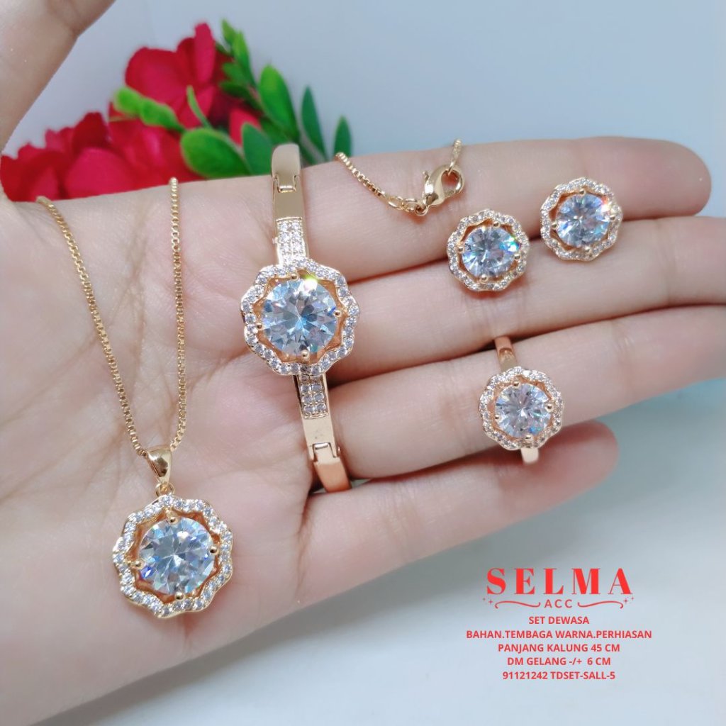 Set Perhiasan Wanita Model Simpel Perhiasan Aksesoris Fashion Tembaga Lapis Emas TDSET1