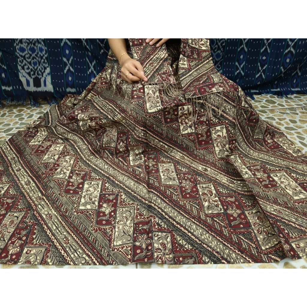 Kain Batik Solo Katun Premium Merah Maroon