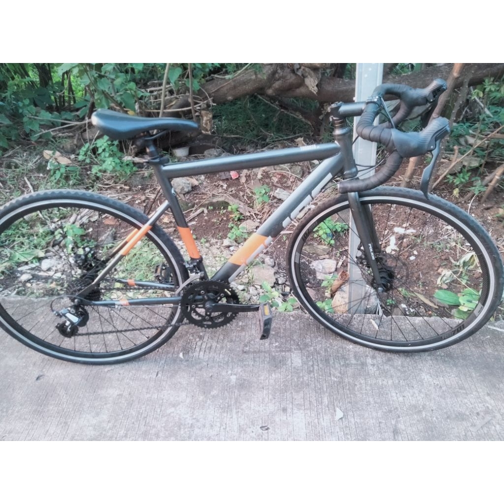 sepeda roadbike police Toronto St black orange