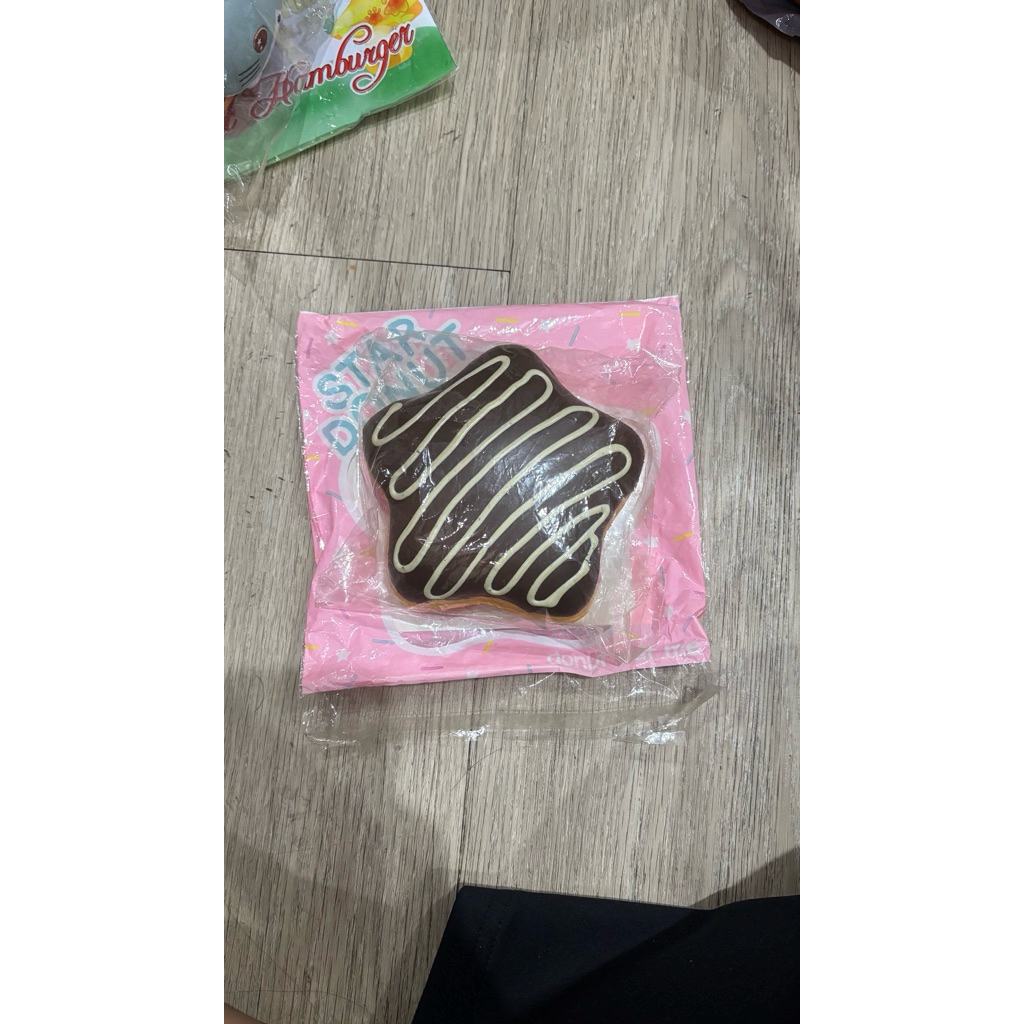 STAR DONUT SQUISHY