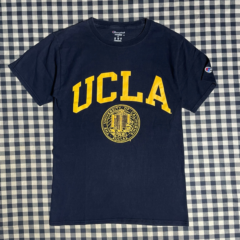 T-Shirt / Baju Kaos CHAMPION UCLA Size S warna hitam