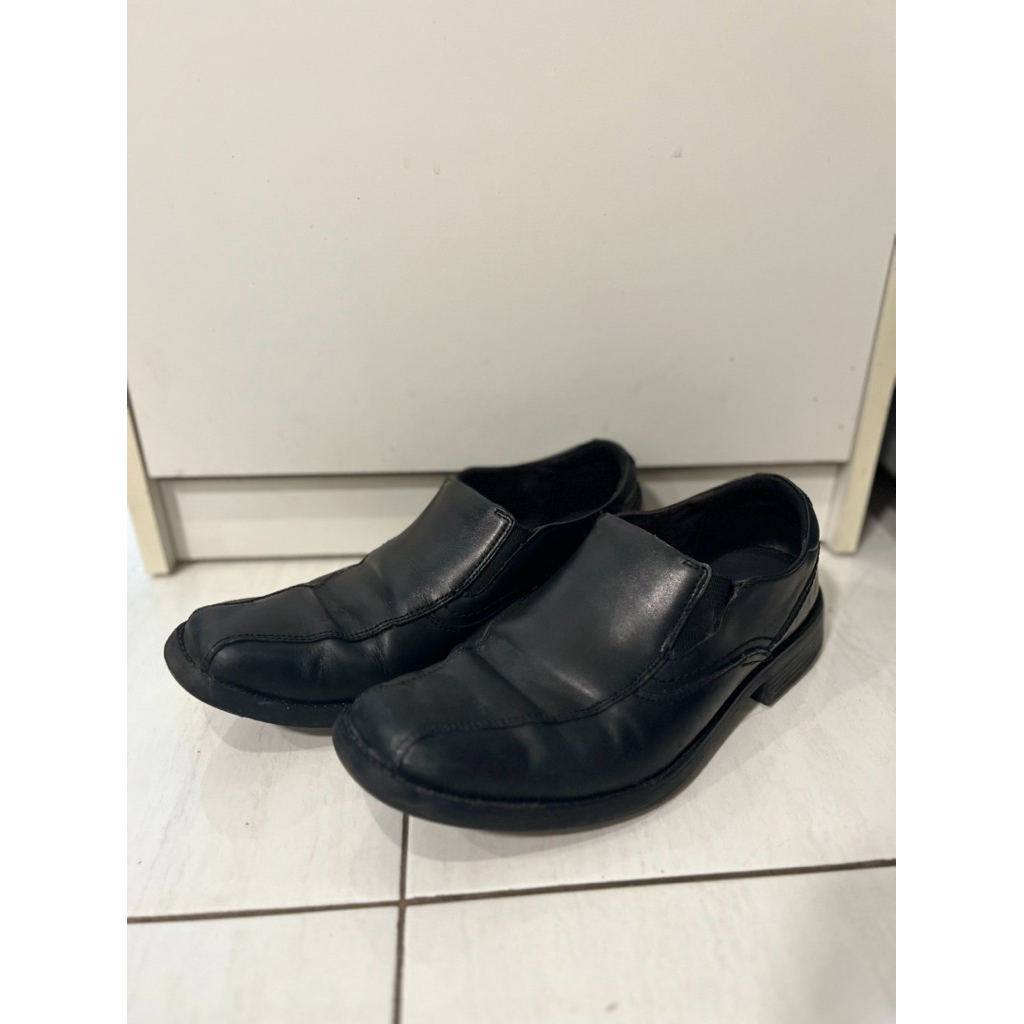 Preloved Sepatu Rockport size 42