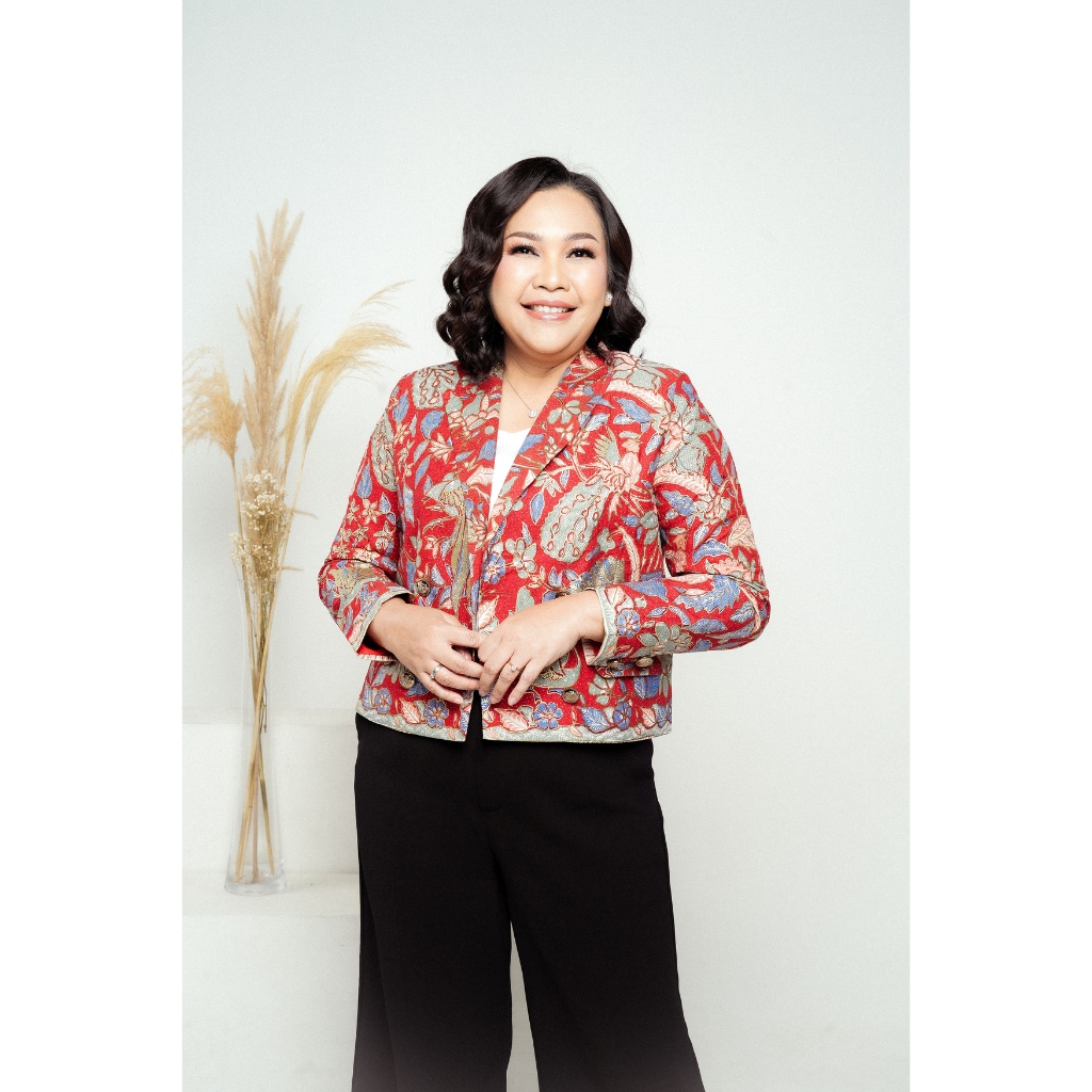 Blazer Batik Wanita Crop Saras