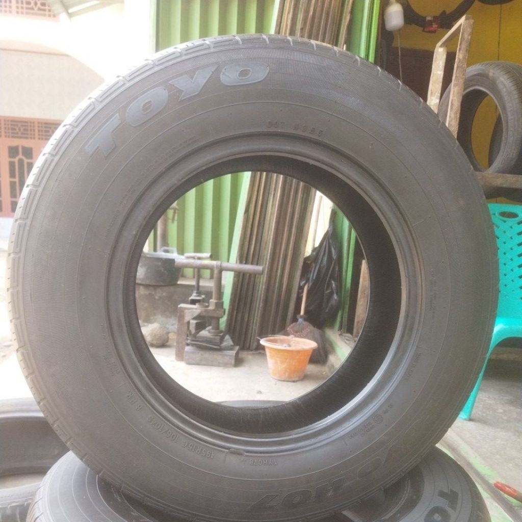 BAN SECOND TOYO H07 195R15C 106/104S