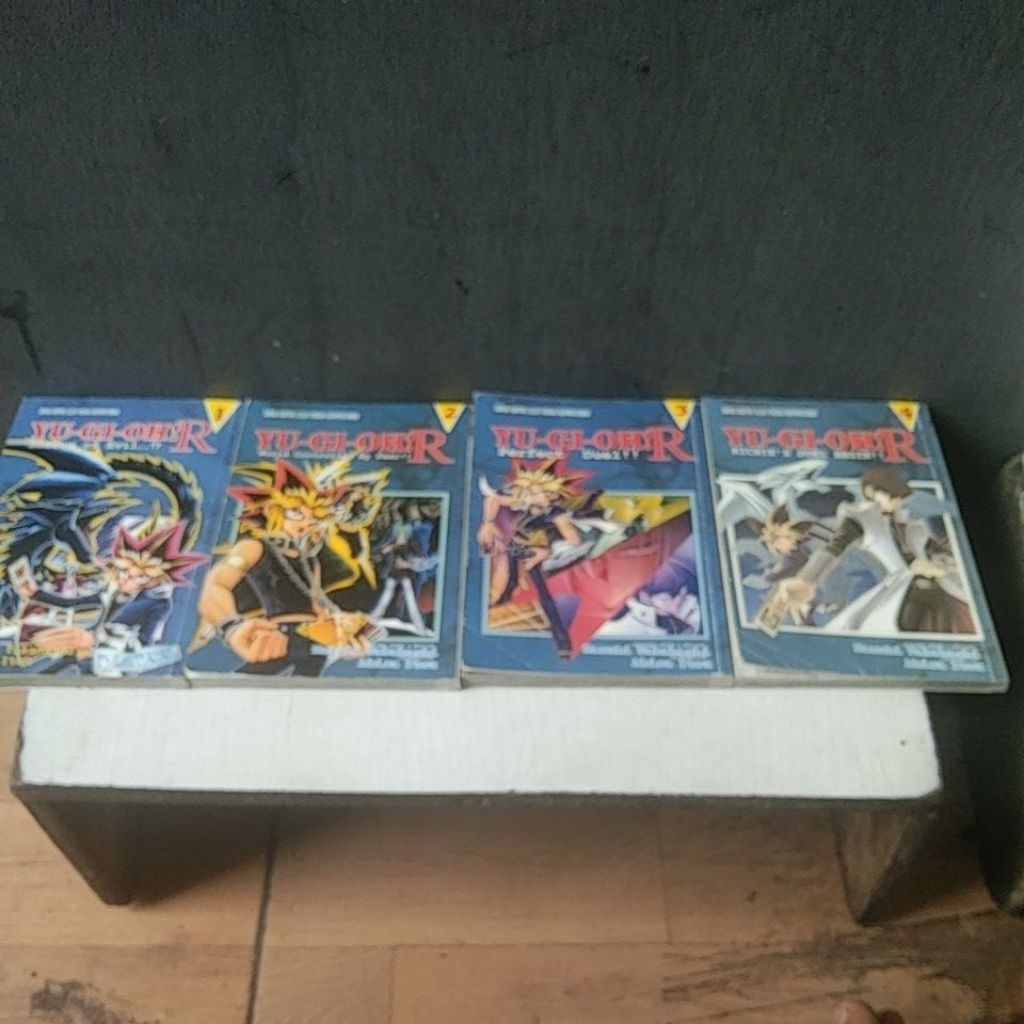 KOMIK YU-GI-OH R
