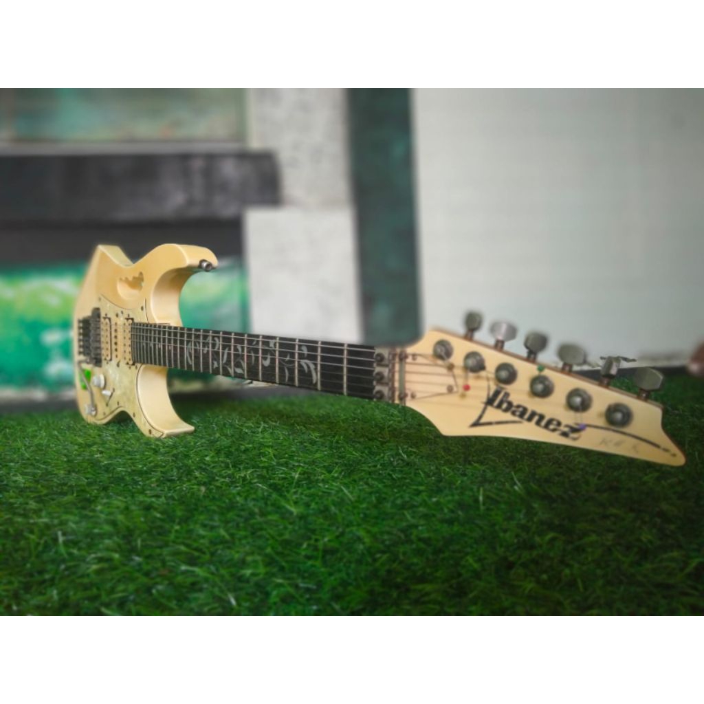 Ibanez jem 555 wh "made in korea"