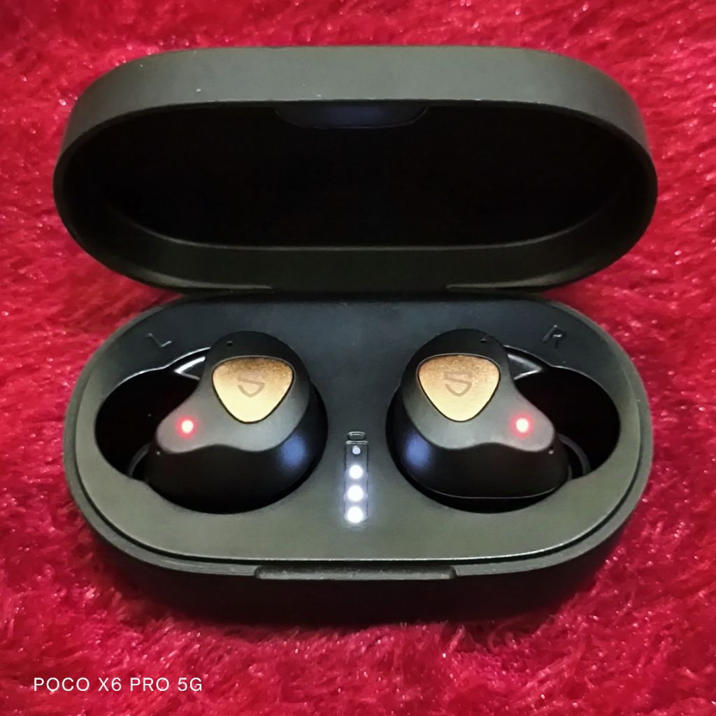 TWS Soundpeats Truengine 3 SE (Earbuds, Chargingcase) Preloved Headset Bluetooth Second