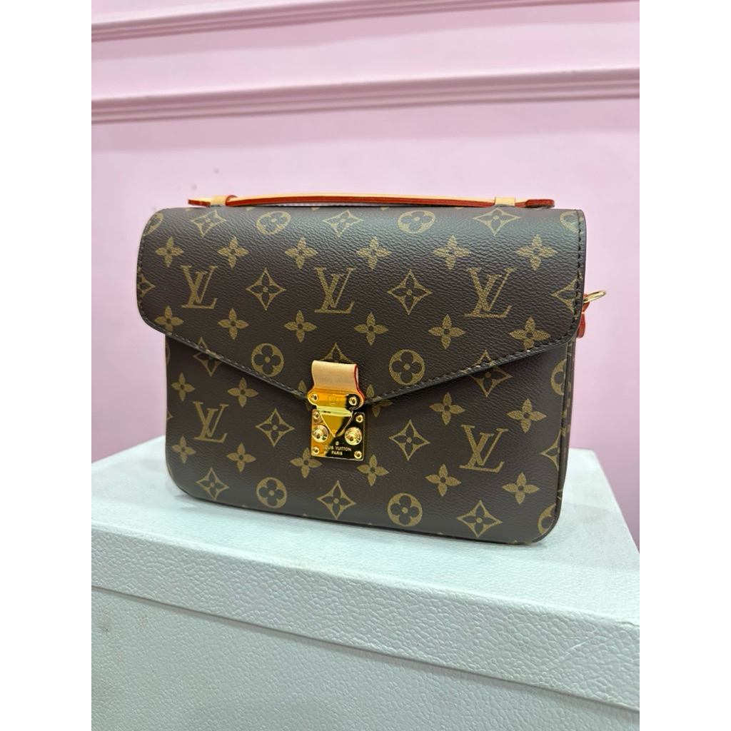 Preloved LV Louis Vuitton Pochette Métis Monogram