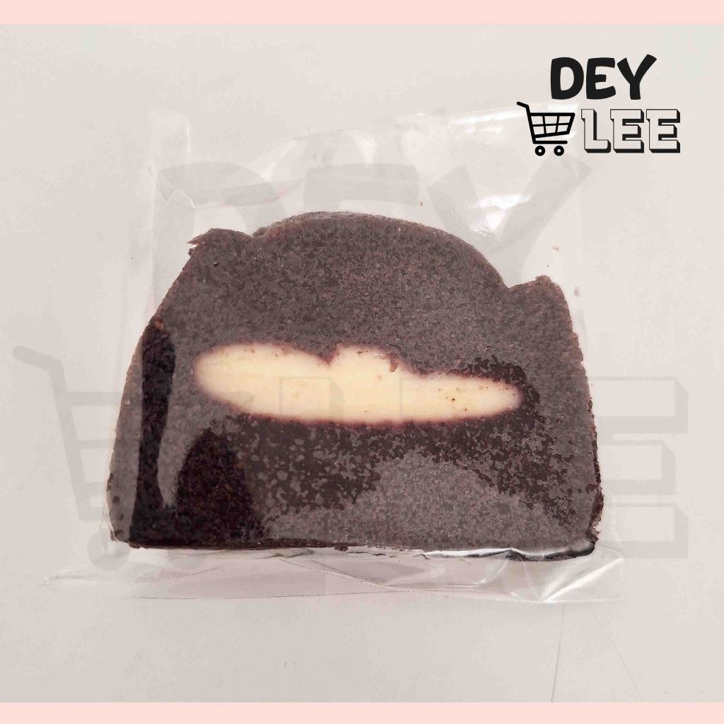 

Bolu Ketan Hitam Keju Lumer Cream Cheese per 1 potong Fresh Halal Bandung