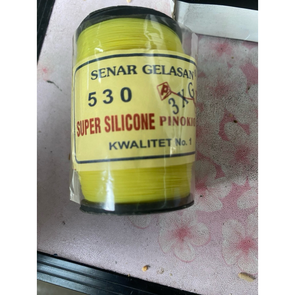 Gelasan layangan cap pinokio 530,3x gelas