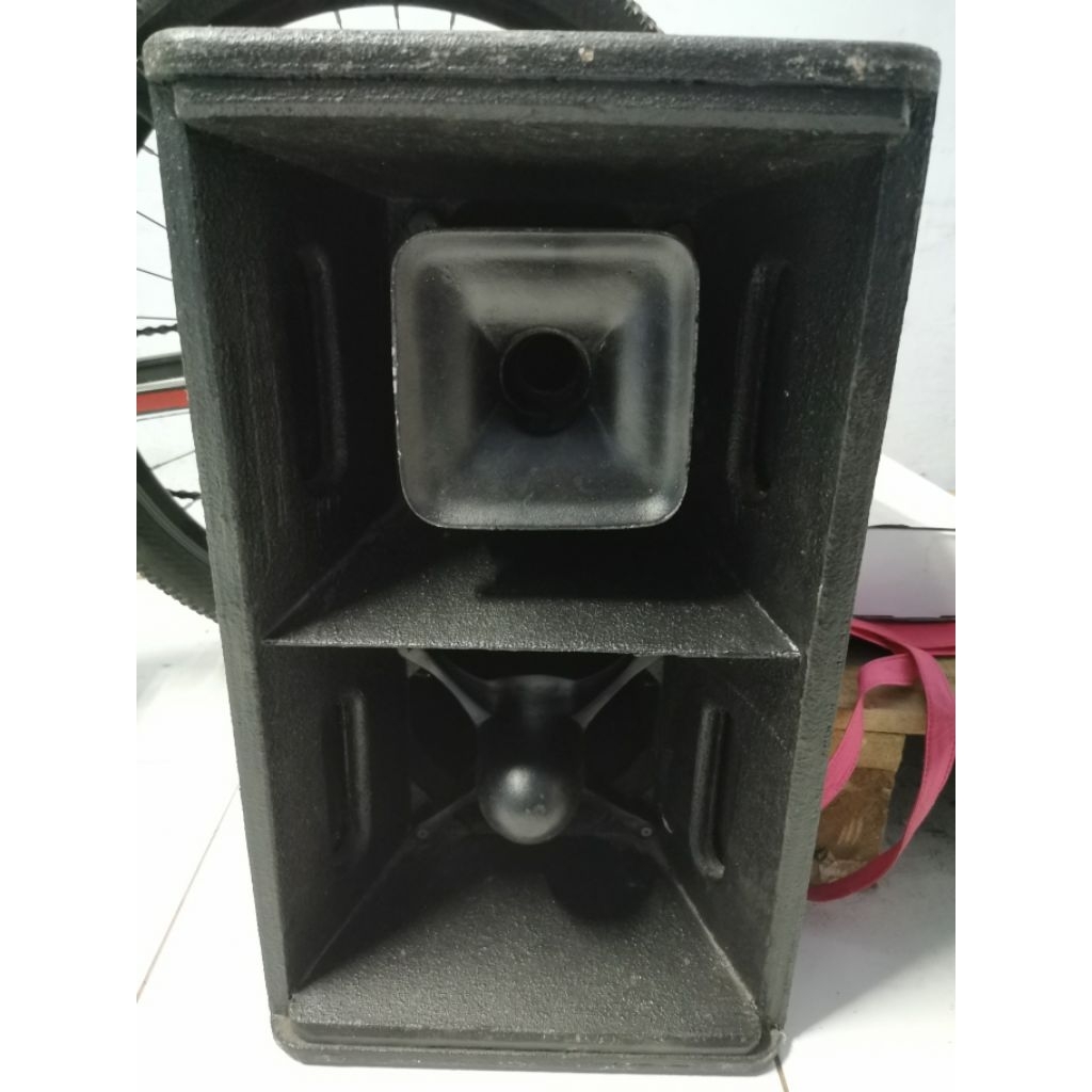 Box Speaker T24N 8 inc