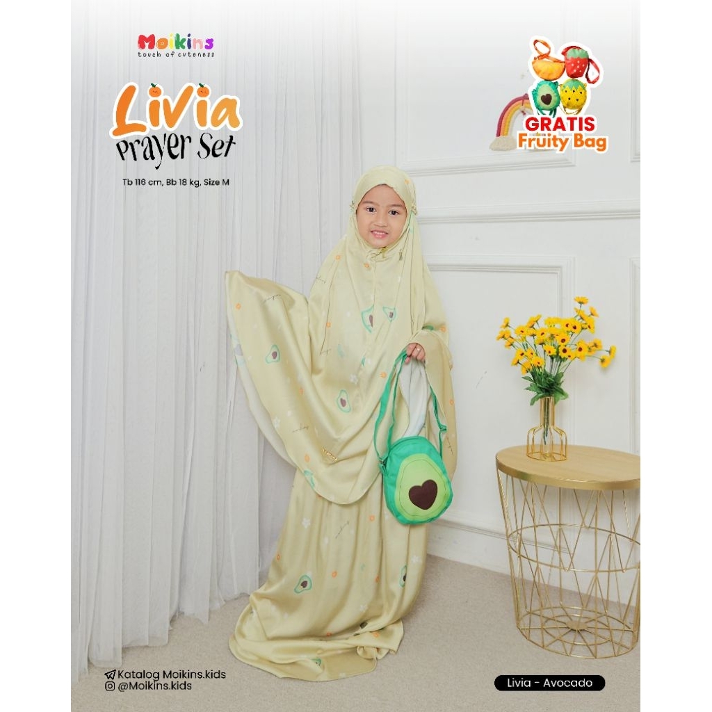 Livia Prayer Set