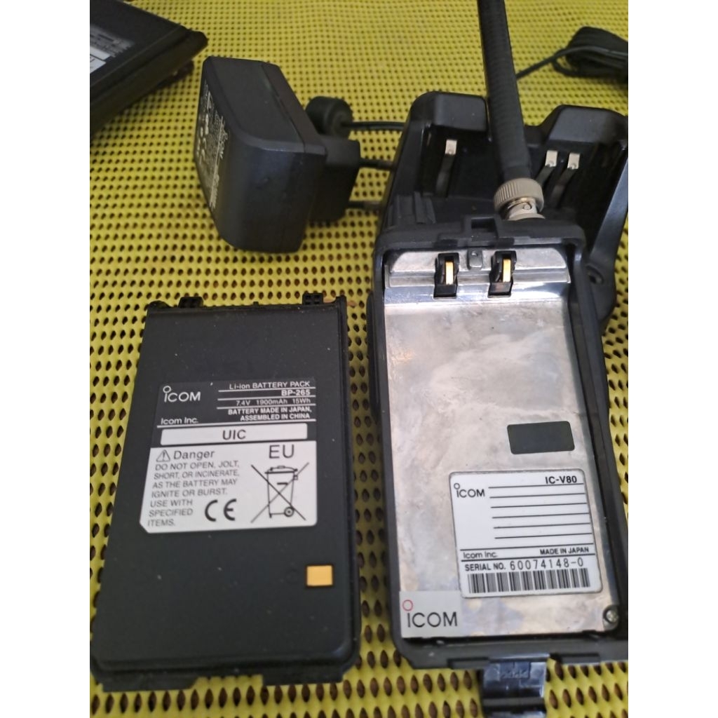 Ht Icom V80 Original Bekas Komplit Ht Icom Ic V80 Asli Di Jamin Pt Eli Tbk