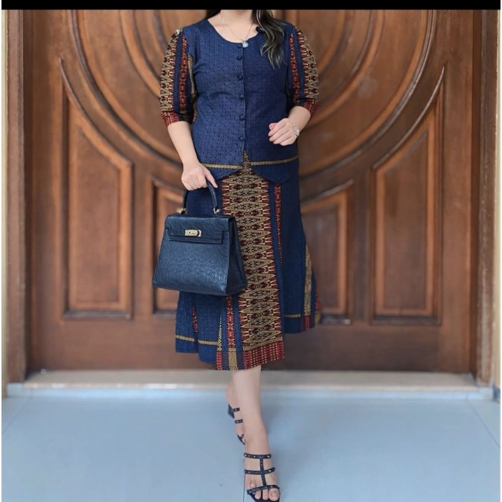 STELAN ROK BATIK