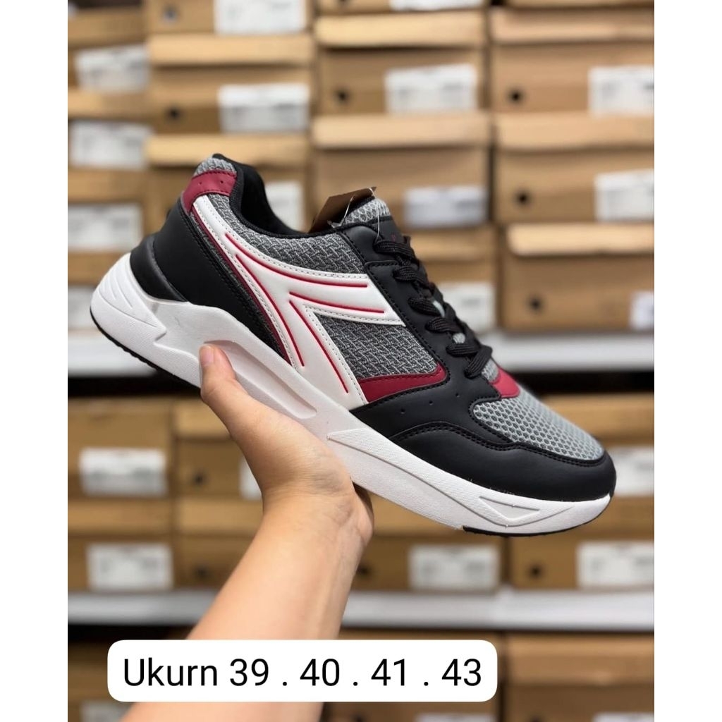 sepatu sport olahraga tenis original branded diadora