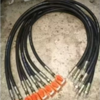 selang gas pigtail  tabung 12 kg drat 1/2