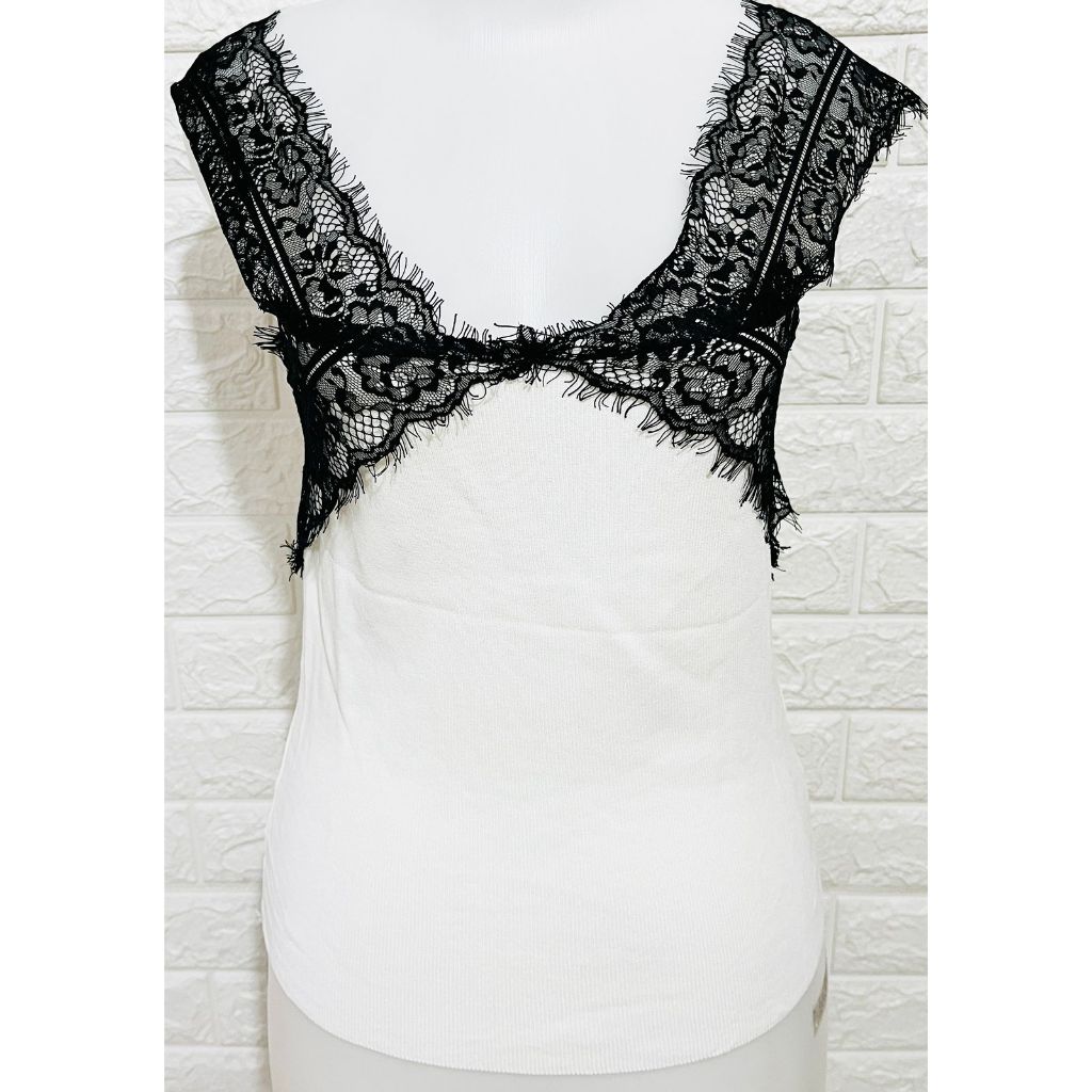 ATASAN TANKTOP RAJUT LIDI PUTIH RENDA BRUKAT