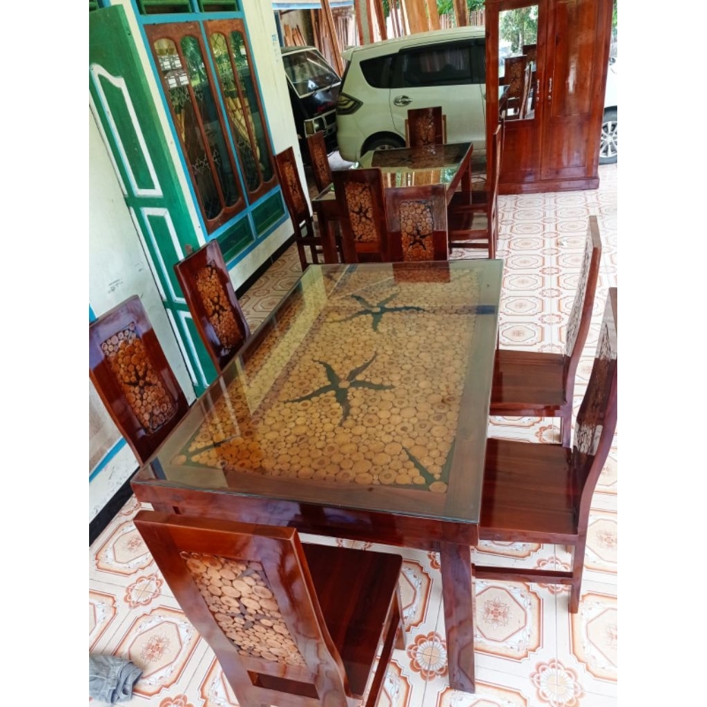 MEJA MAKAN KOIN, MEJA MAKAN JATI