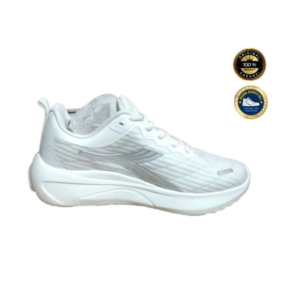 ORIGINAL GARANSI SEPATU DIADORA MARKIST (M) WHITE SIZE 39/43