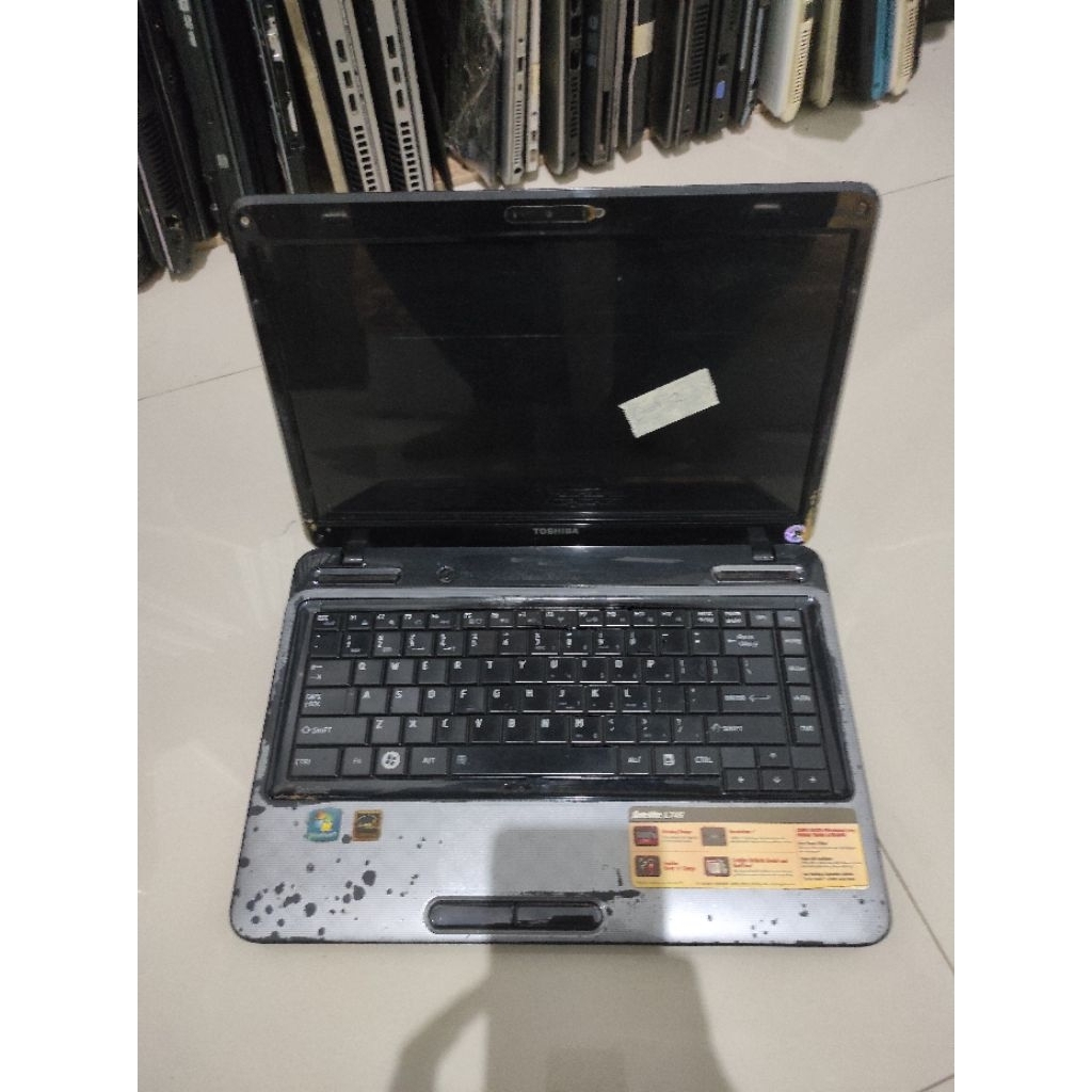 casing body laptop Toshiba L745
