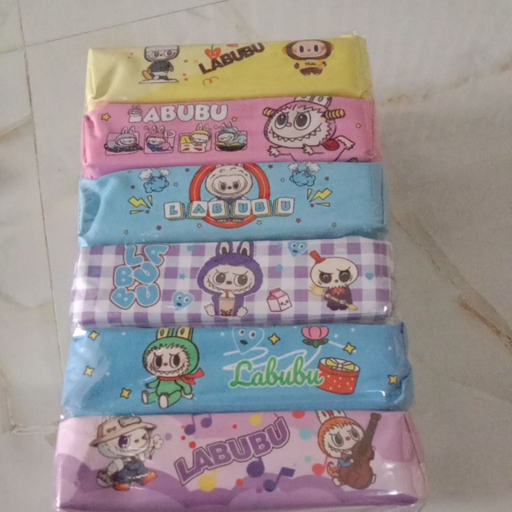 

TEPAK PENSIL MOTIF LABUBU