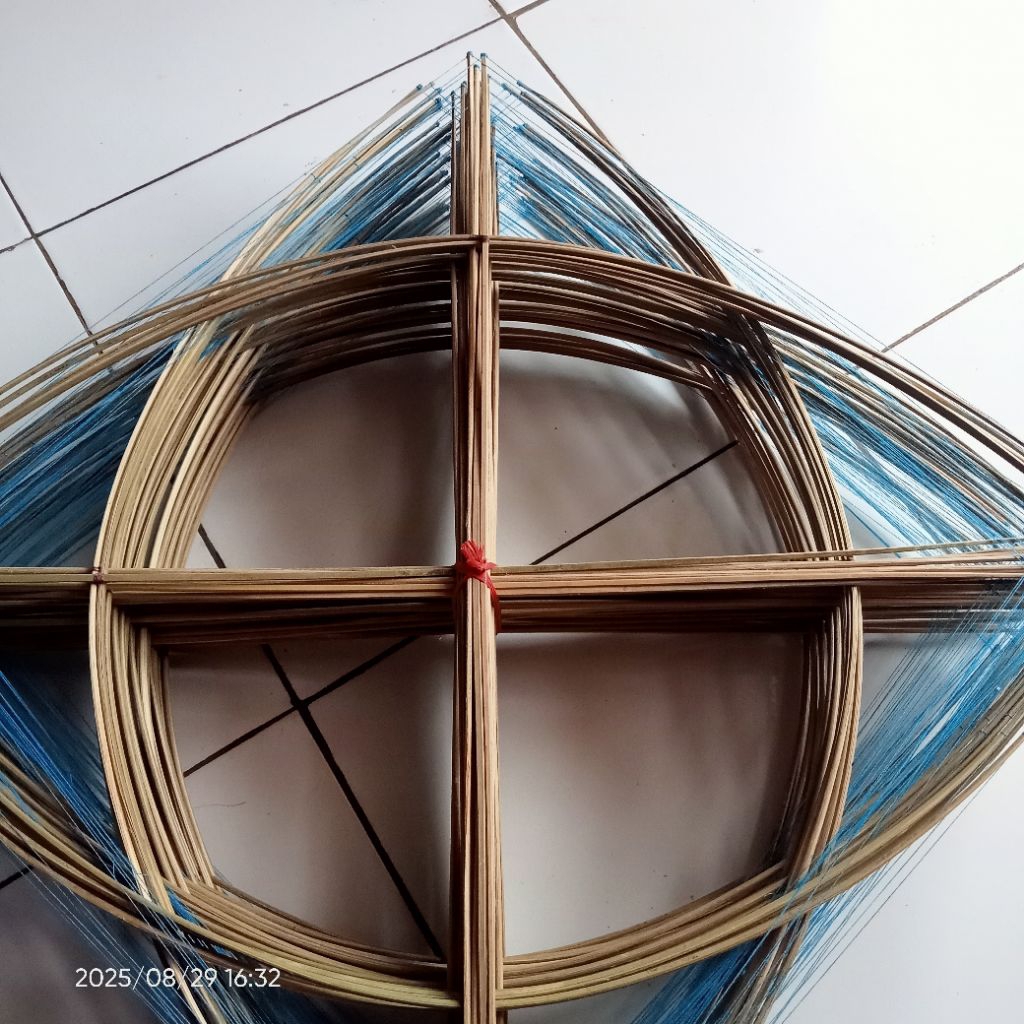 arku layangan standar