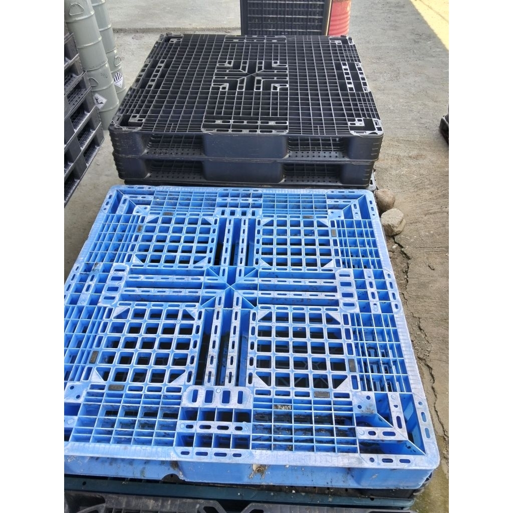 

palet plastik ukuran lengkap.impot hdpe