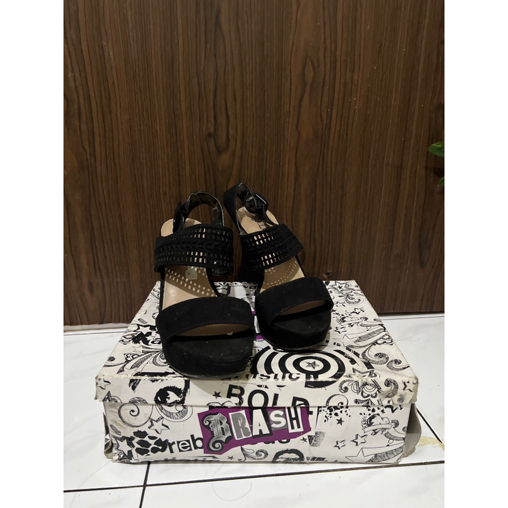 Prelove heels brash by payless (baca deskripsi)