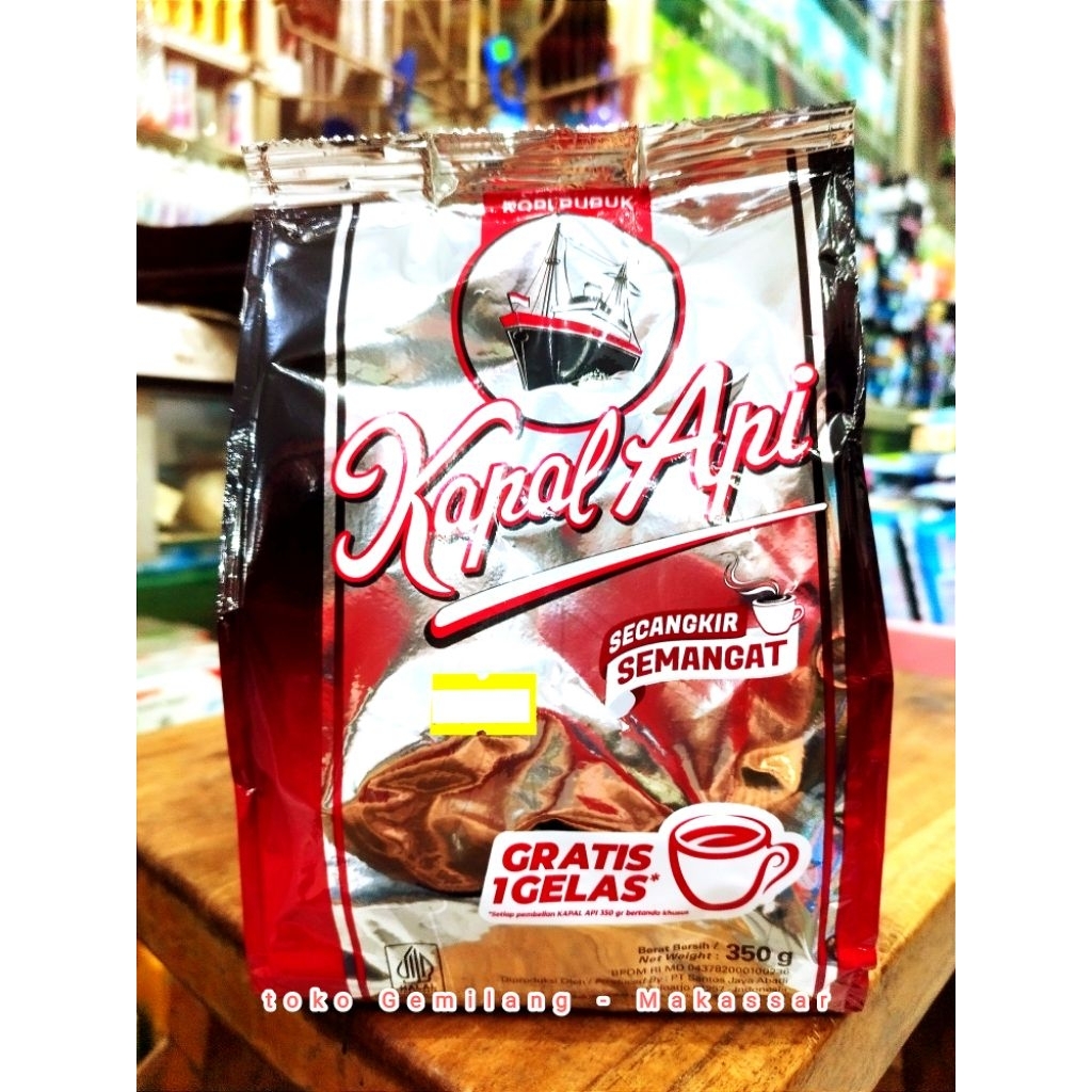 

Kopi Bubuk Kapal Api 350 gram kemasan warna perak, berhadiah gelas(selama masih ada)