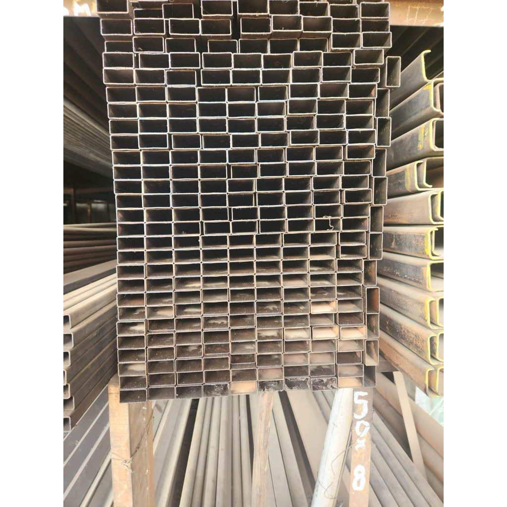 Besi Pipa Kotak (Hollow) ukuran 30x60mm Panjang 6 Meter) Besi Hollow 30x60