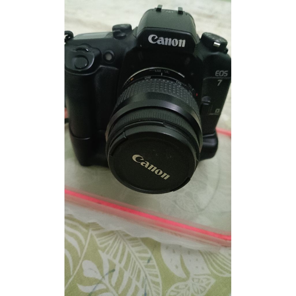 Kamera SLR Analog Canon 7, Lensa Canon 35-80mm, Battery pack BP300